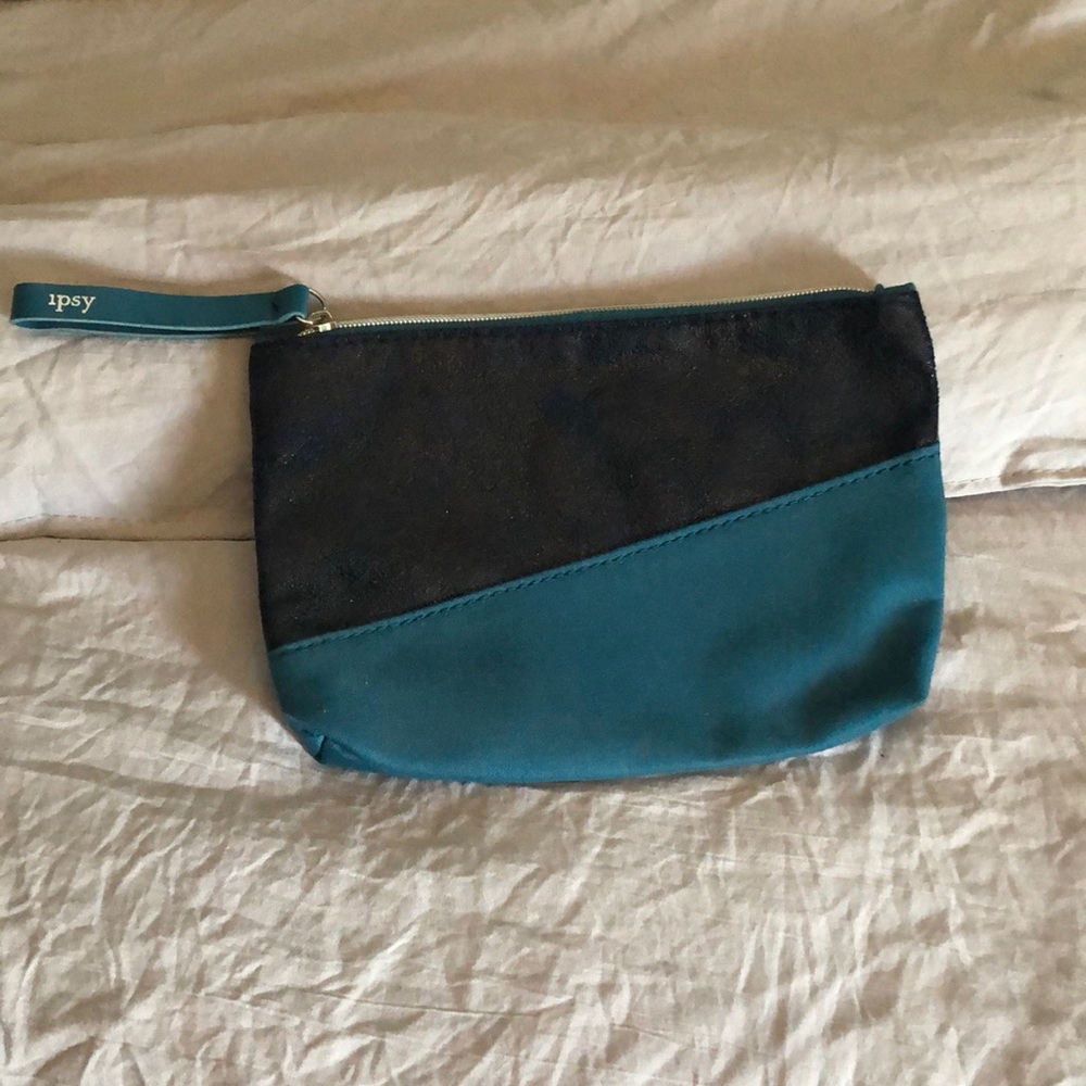 Makeup bag